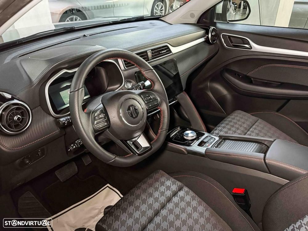 MG ZS EV 72.6 kWh Comfort OBC 11 kW - 19