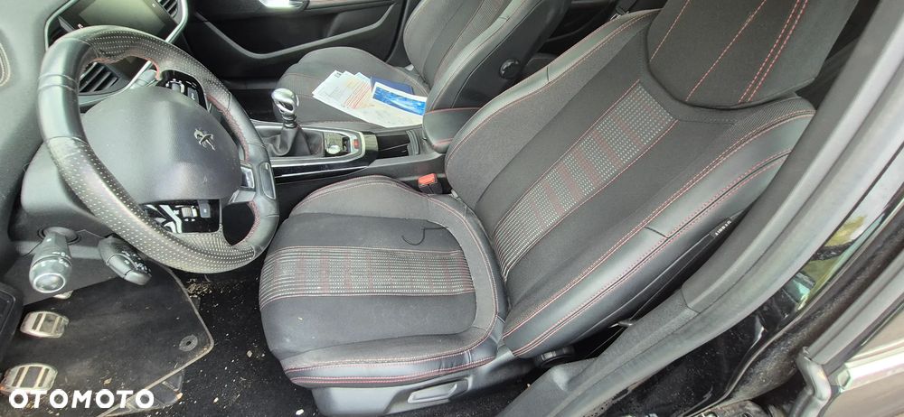 Peugeot 308 1.2 PureTech GPF GT Pack S&S - 20