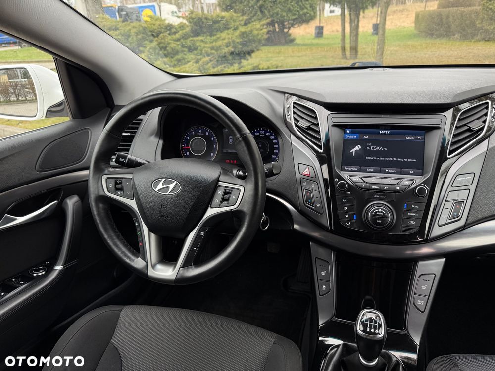 Hyundai i40 Kombi 2.0 Premium - 30