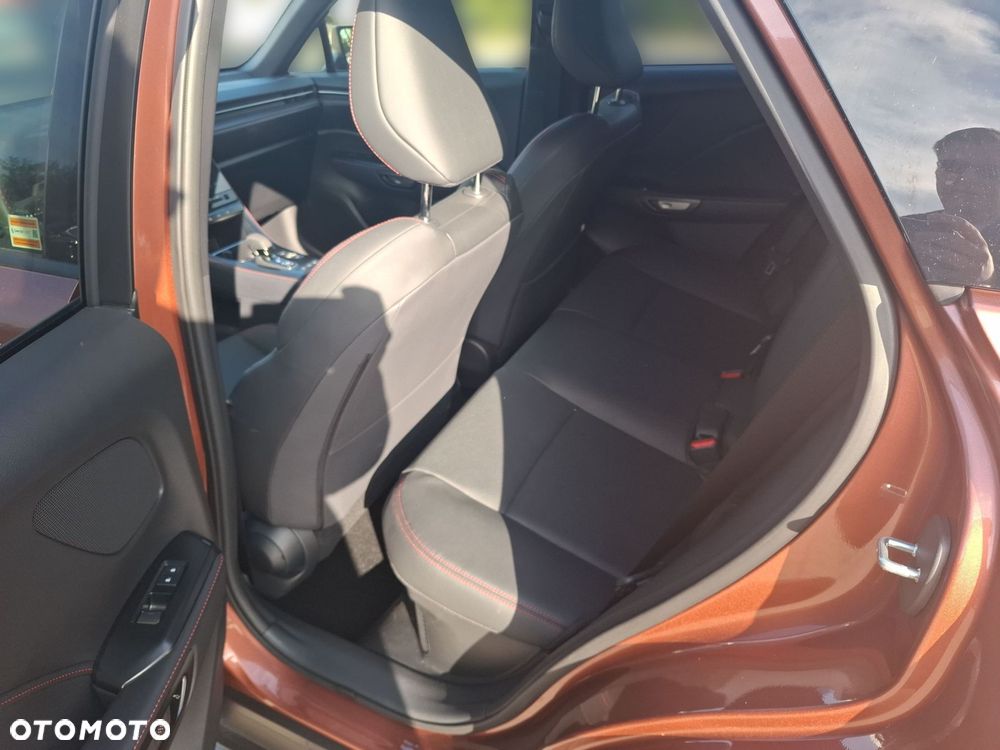 Lexus LBX 1.5 Hybrid Emotion - 12