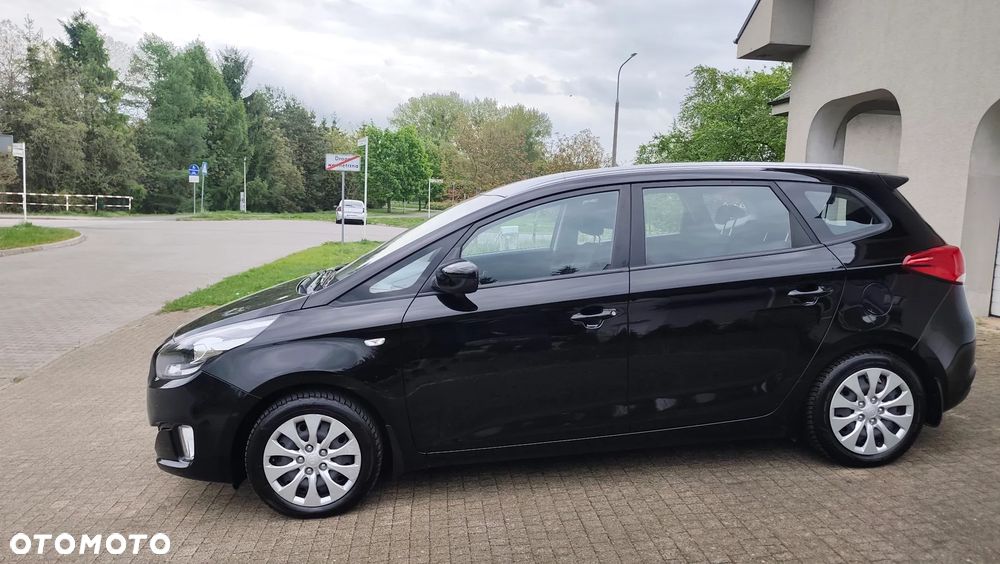 Kia Carens 1.6 GDI Fifa World Cup Edition - 2