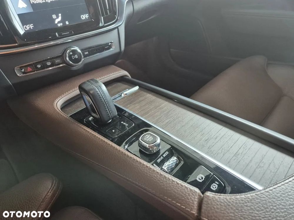 Volvo V90 Cross Country D5 AWD Pro - 9