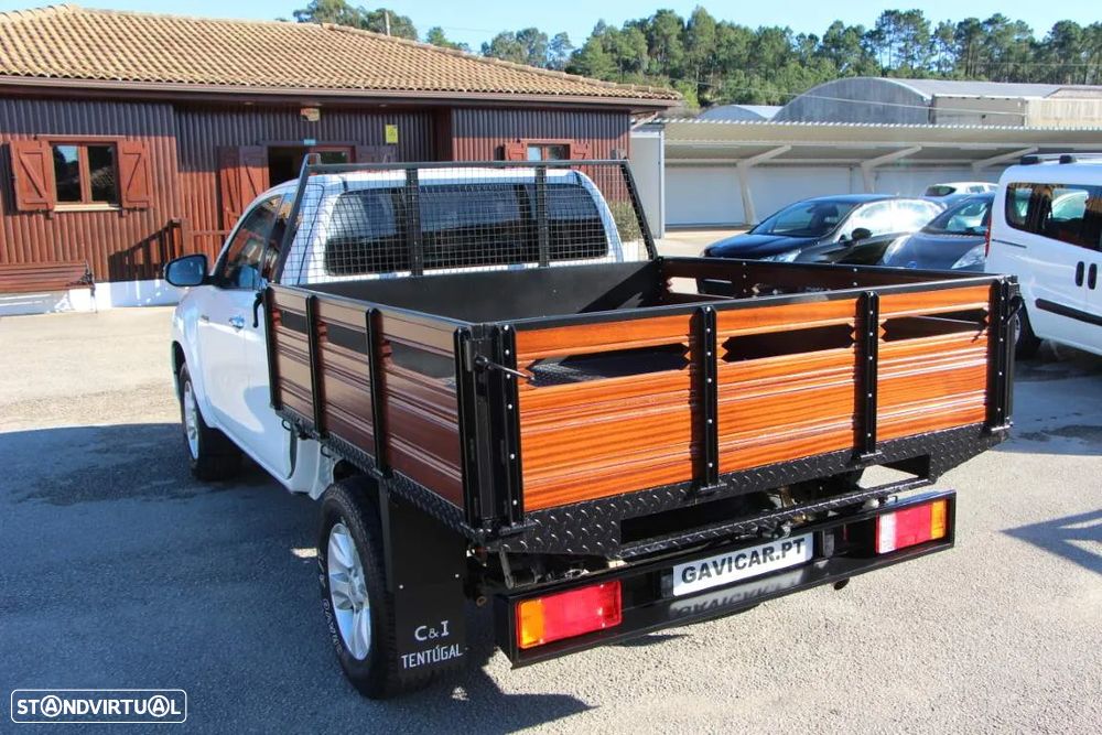 Toyota Hilux 2.4 D-4D 4WD CE Trial - 5