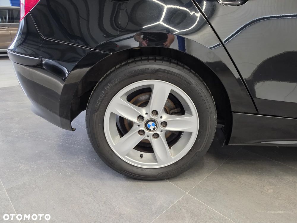 BMW Seria 1 116i - 22