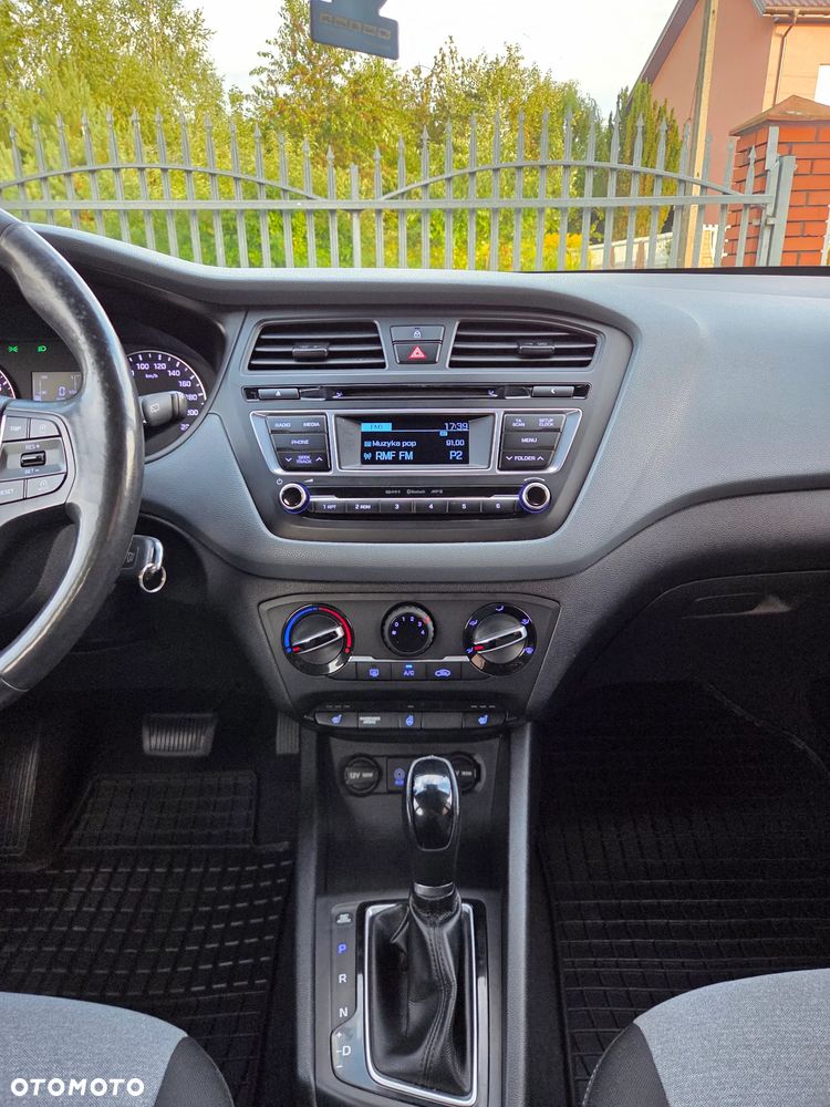 Hyundai i20 1.4 Classic + - 12