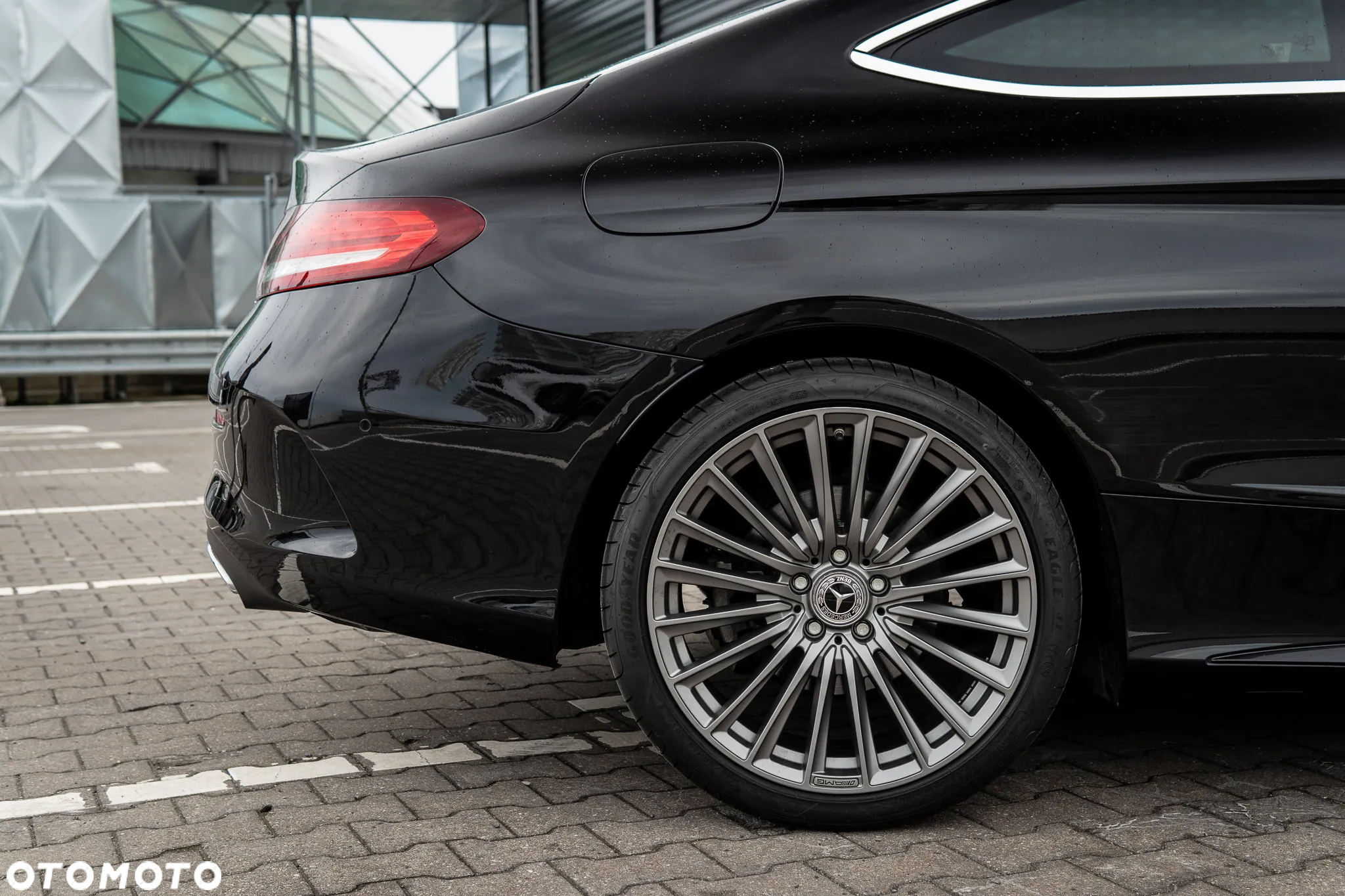 Mercedes-Benz Klasa C 220 d Coupe 4Matic 9G-TRONIC AMG Line - 12