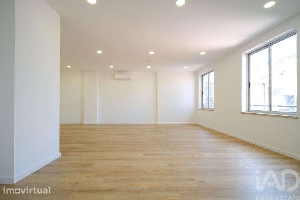 Escritório T1 em Santo António de 62,00 m2 - Grande imagem: 5/18