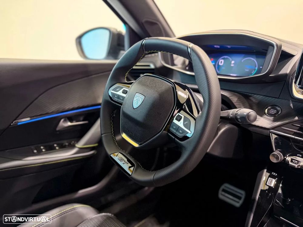 Peugeot e-2008 50 kWh GT - 33