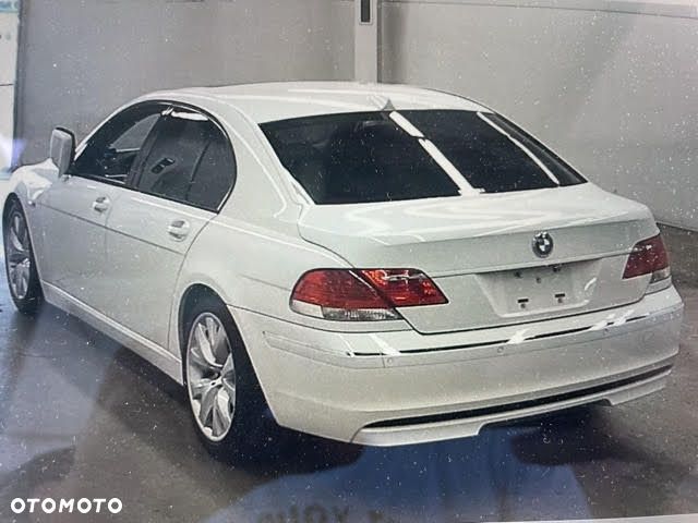 BMW Seria 7 740i - 26