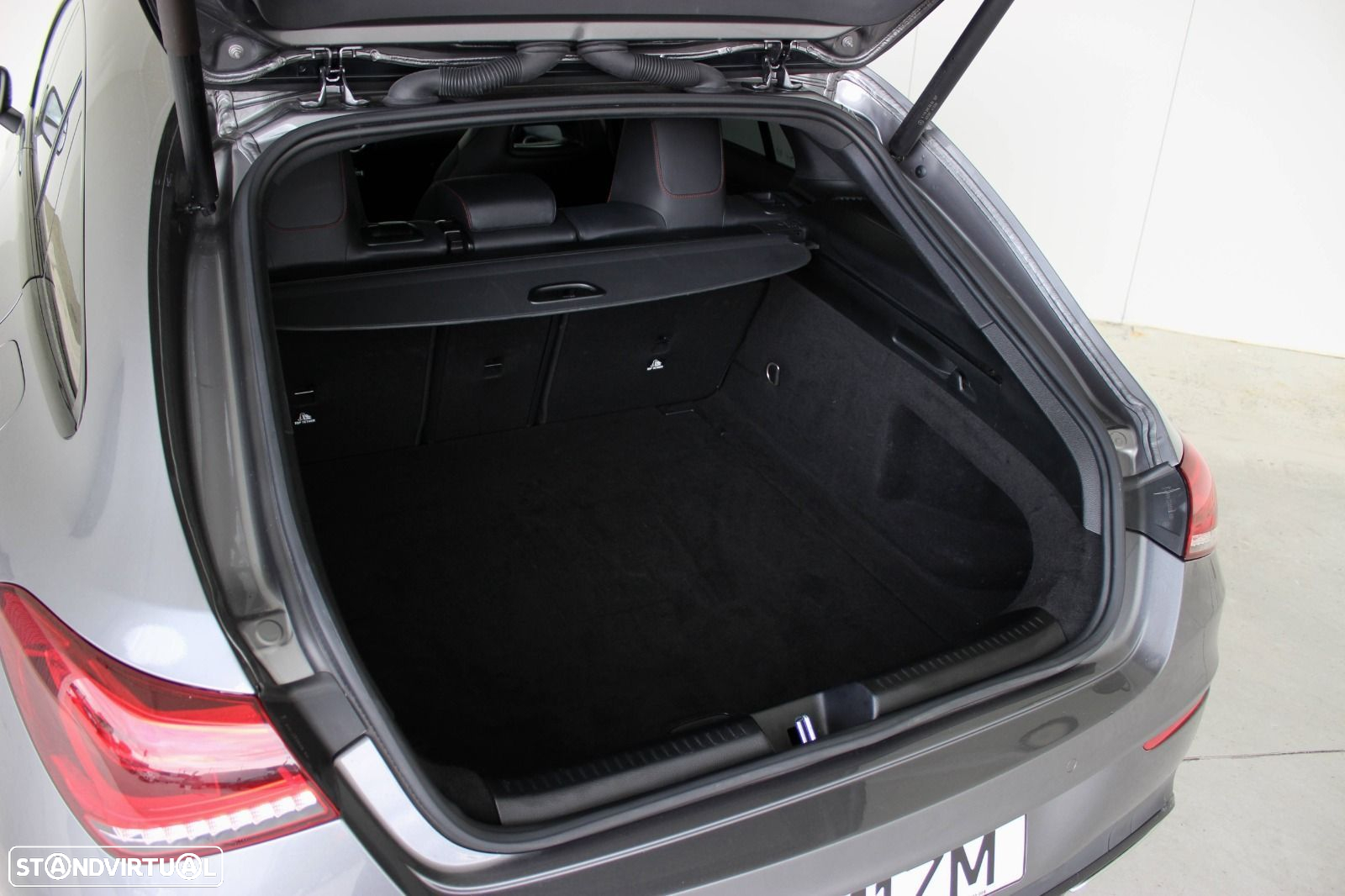 Mercedes-Benz CLA 180 d Shooting Brake AMG Line Aut. - 9