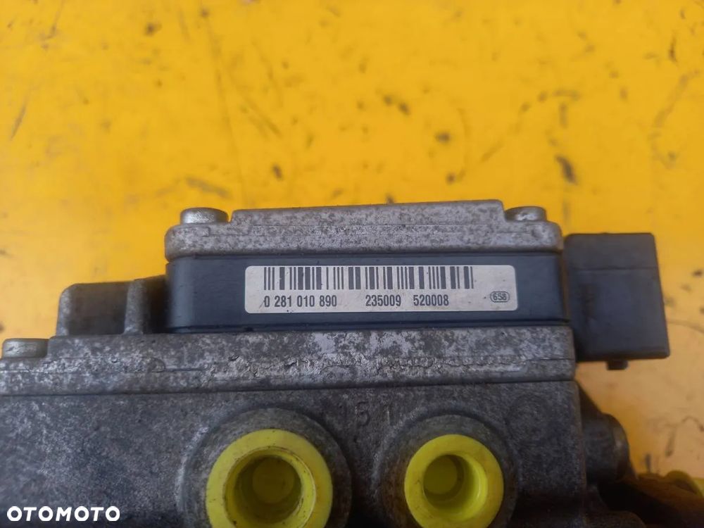 Pompa paliwowa McCormick MTX200 - 2