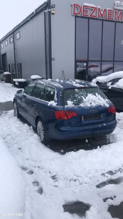 Dezmembram Audi A4  2.0 D an fabr 2007 - 2