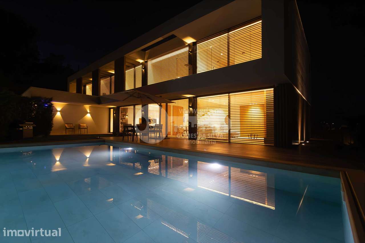 Moradia de Luxo T4 | Arquitetura Contemporânea | Tebosa, Braga - Grande imagem: 3/60