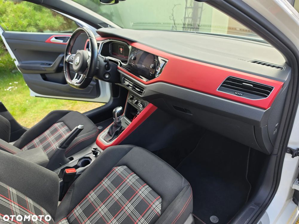Volkswagen Polo - 6