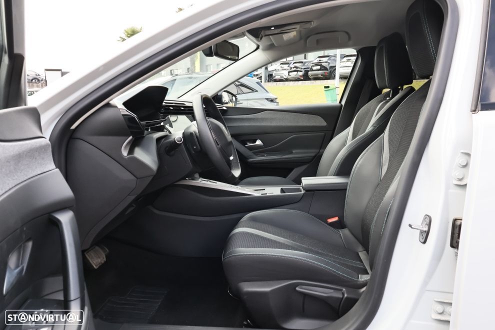 Peugeot 408 1.6 Hybrid Allure e-EAT8 - 16