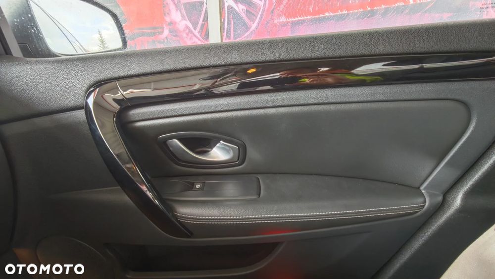 Renault Laguna dCi 175 FAP Bose Edition - 7