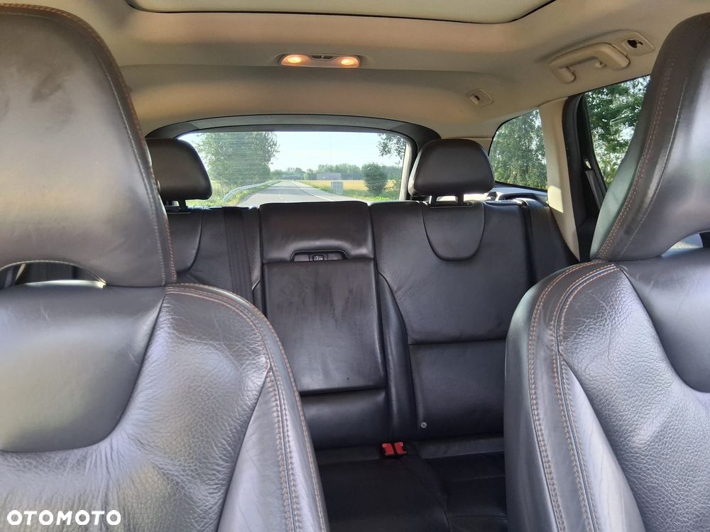Volvo XC 60 T6 AWD Momentum - 24