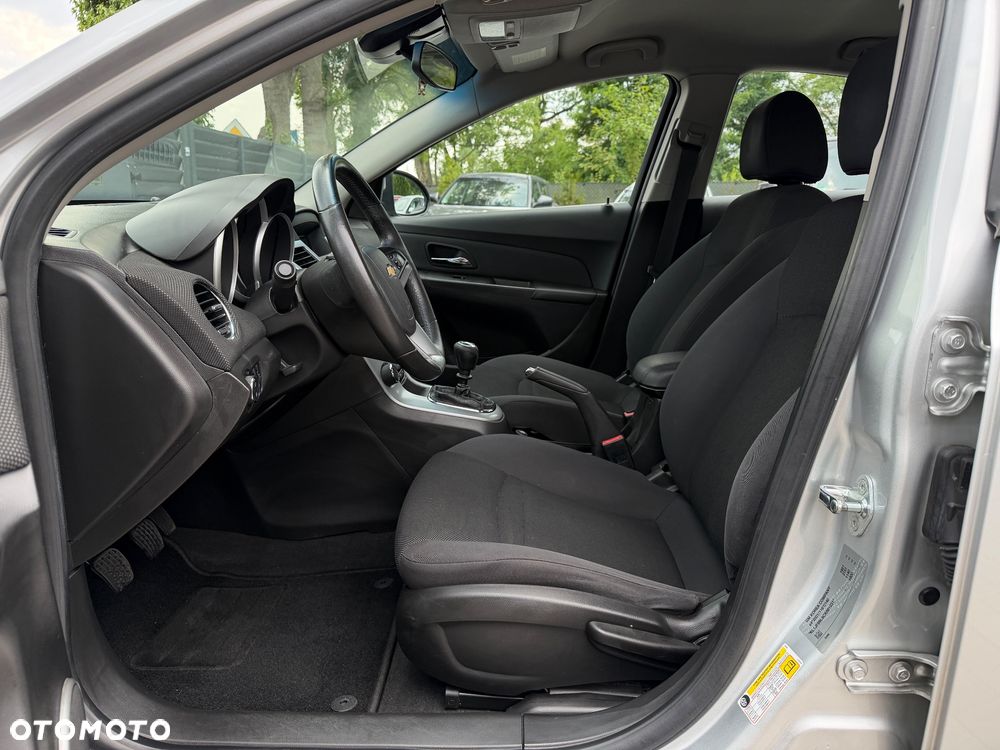 Chevrolet Cruze 1.7 D LT+ - 10