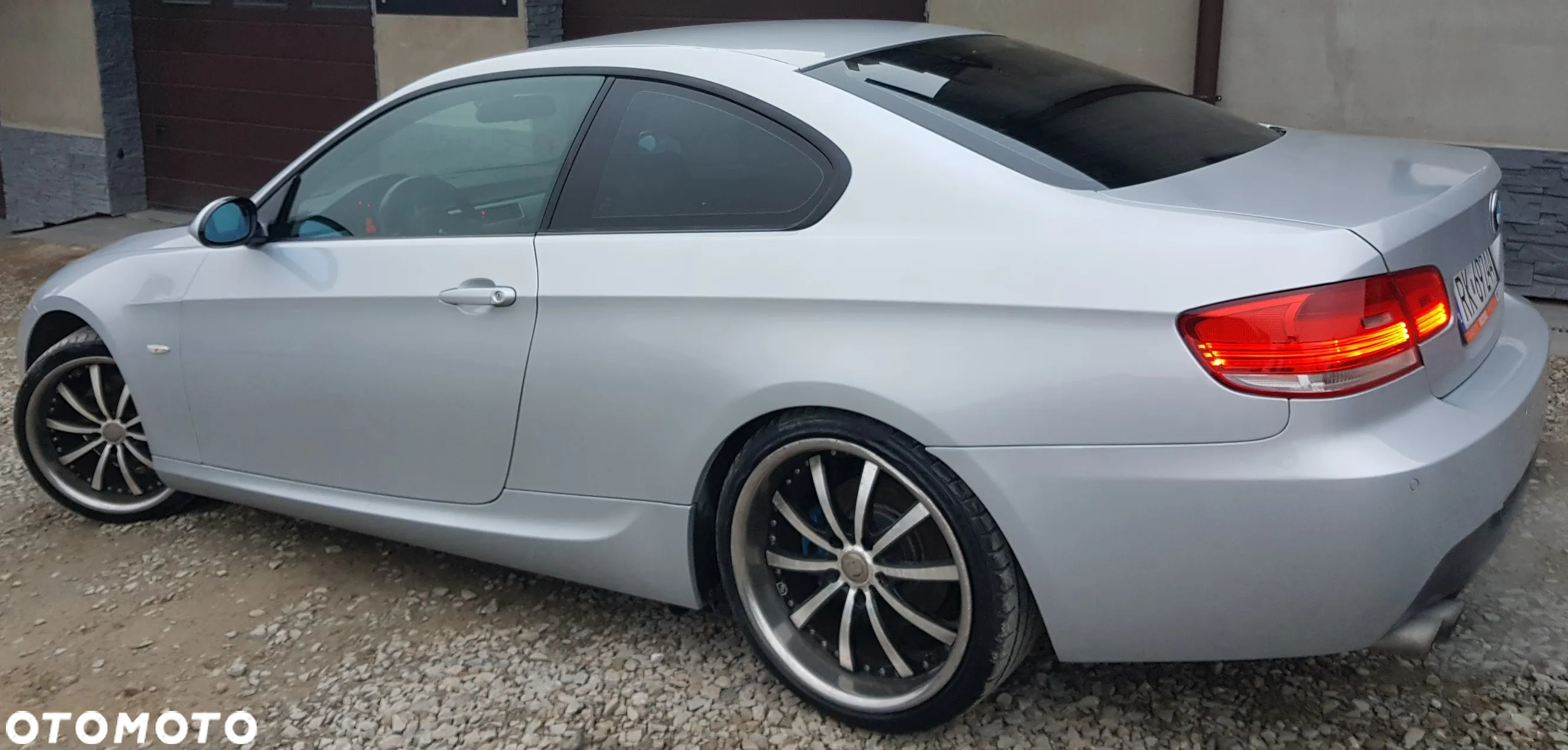 BMW Seria 3 325i Coupe - 6