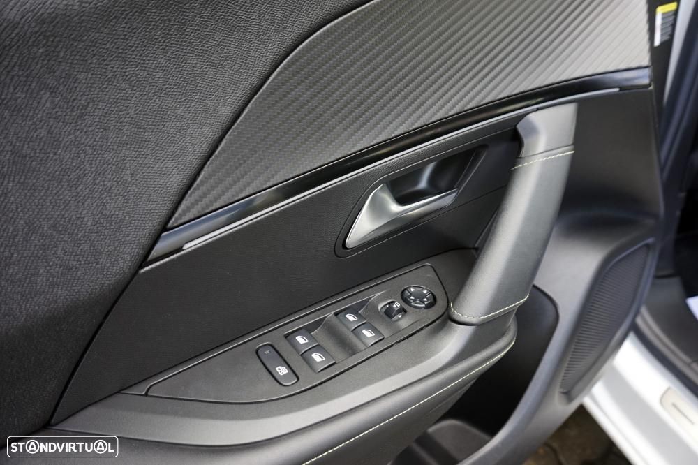 Peugeot 2008 1.2 PureTech GT Line - 9