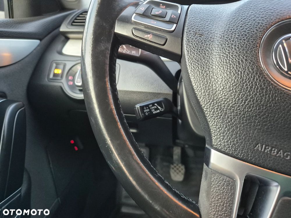 Volkswagen CC ver-2-0-blue-tdi-scr - 24