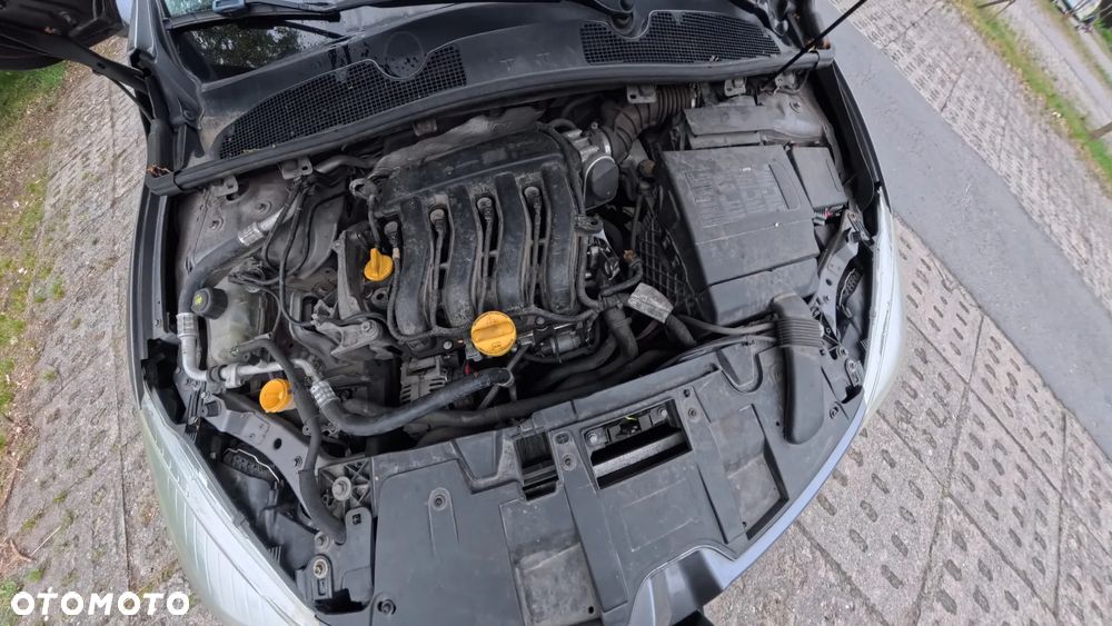 Renault Megane 1.6 16V 110 Dynamique - 8