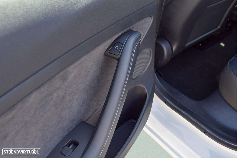 Tesla Model 3 Long Range Tração Integral Premium - 29