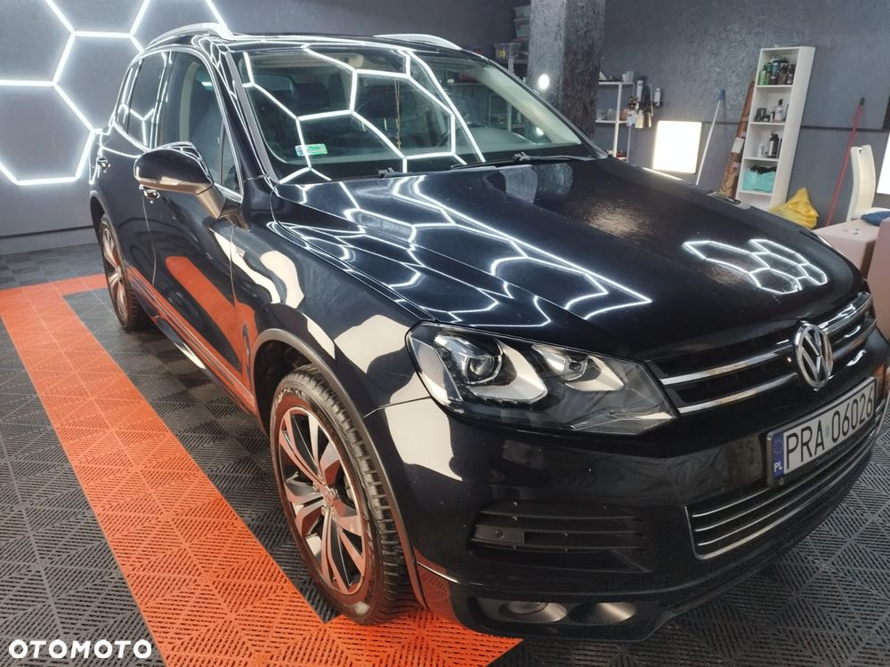 Volkswagen Touareg - 1