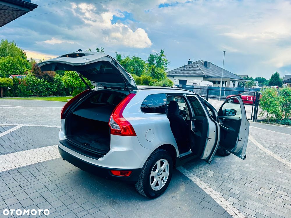 Volvo XC 60 2.4D AWD Summum - 18