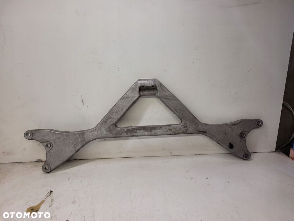 ROZPÓRKA WZMOCNIENIE KIELICHÓW AUDI A8 4H0806151B - 1