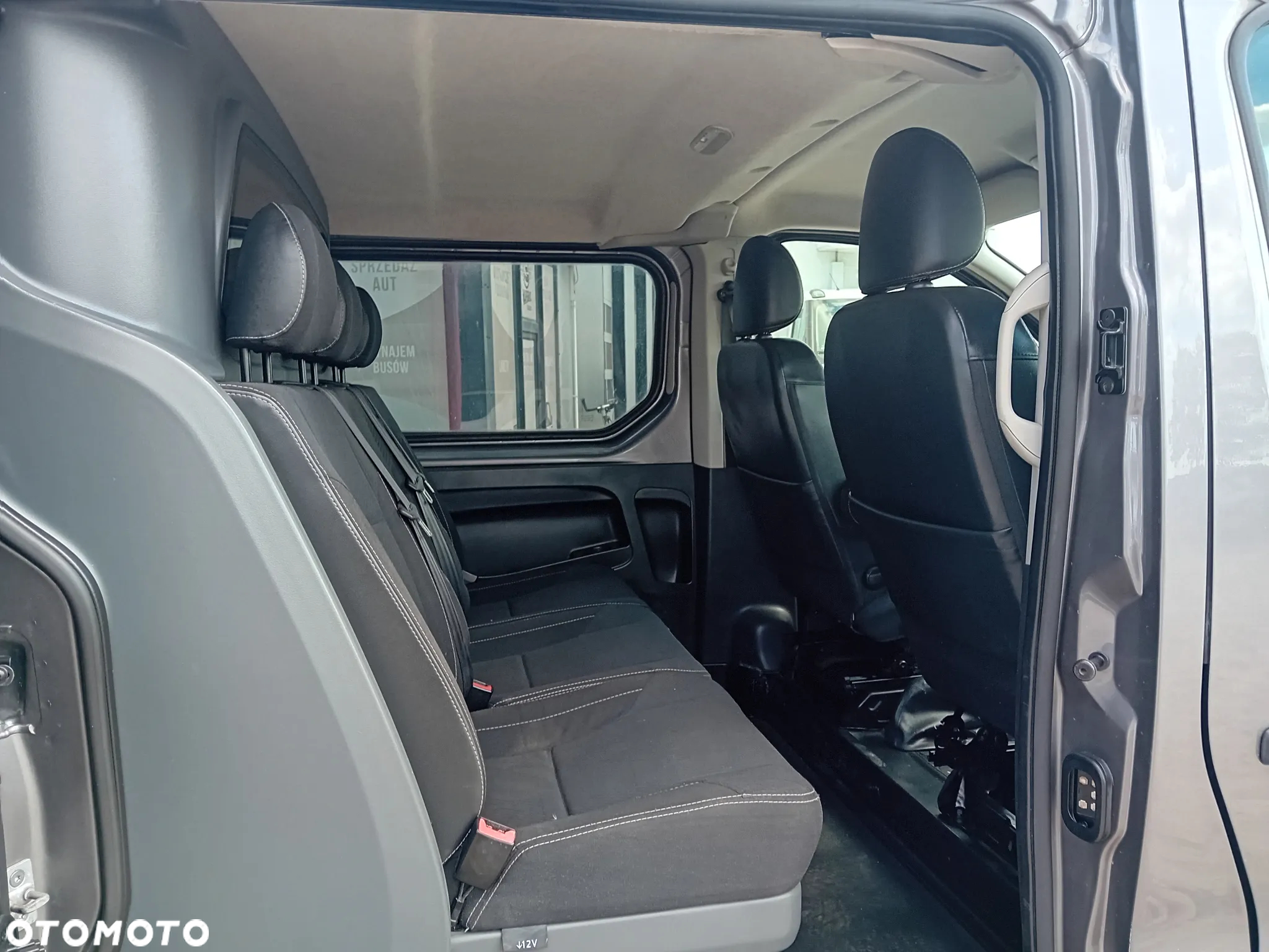Nissan NV300 - 15