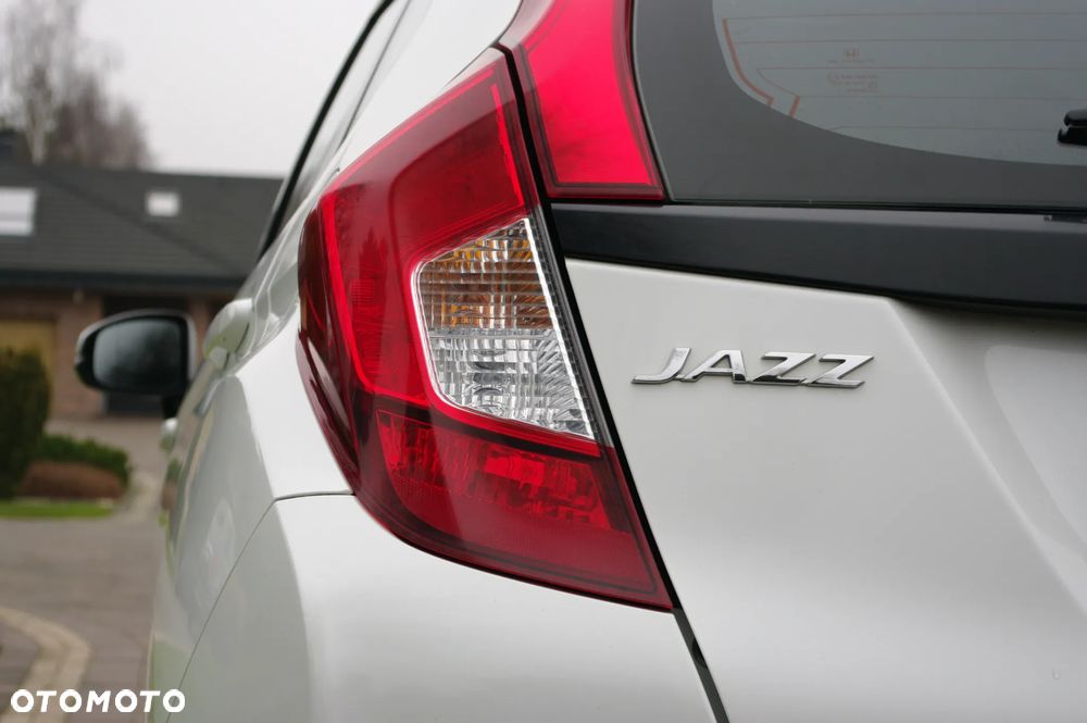 Honda Jazz 1.3 Trend (ADAS) CVT - 17