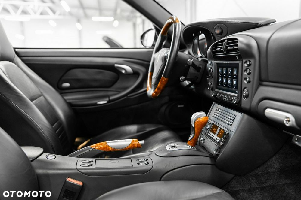 Porsche 911 - 36