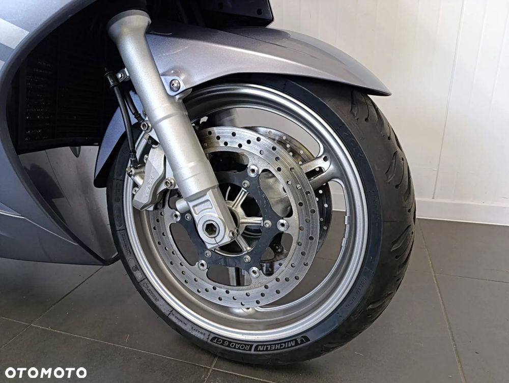 Yamaha FJR - 5