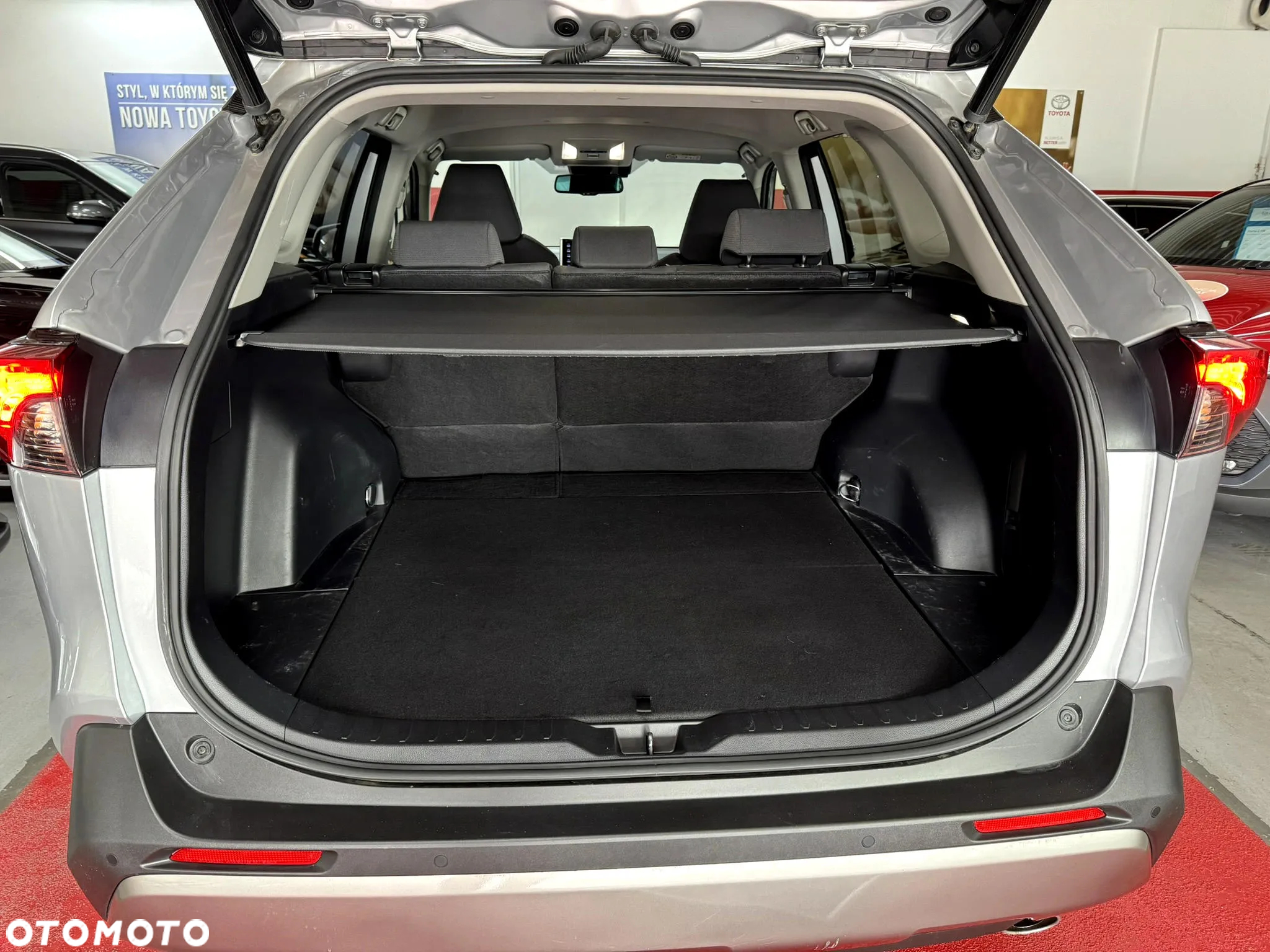 Toyota RAV4 2.5 Hybrid Comfort 4x2 - 16