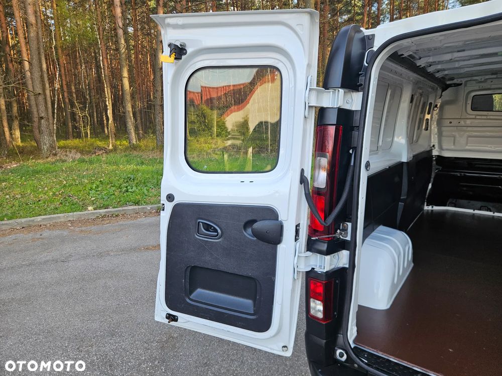 Opel Vivaro - 8