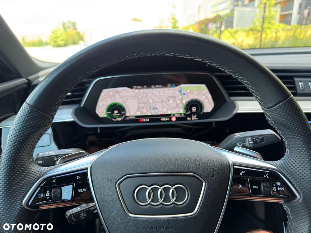 Audi Q8 Sportback e-tron 55 quattro S line - 14