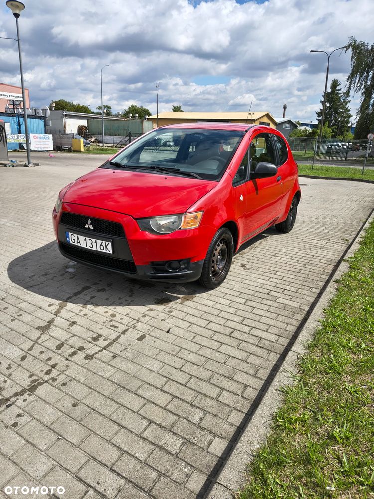 Mitsubishi Colt - 1
