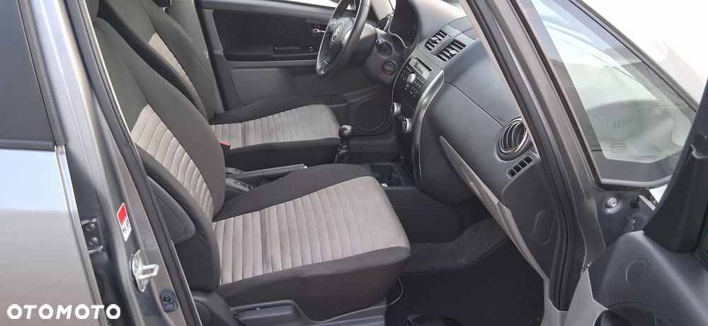 Suzuki SX4 1.6 VVT 4x4 Comfort - 14