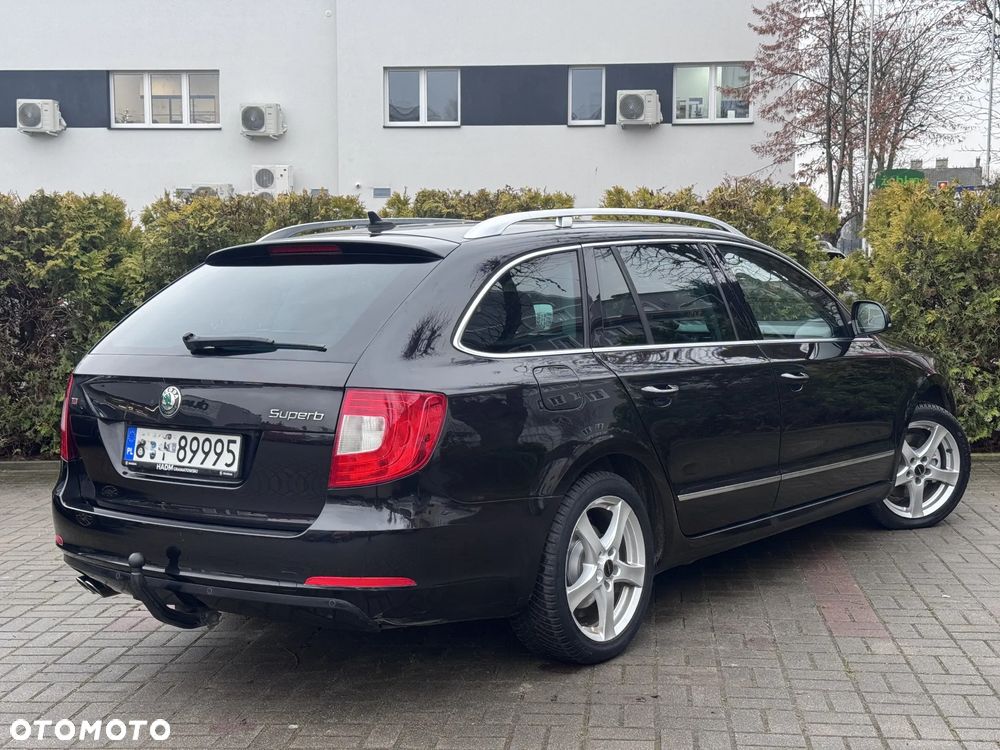 Skoda Superb 2.0 TDI DSG Exclusive - 31