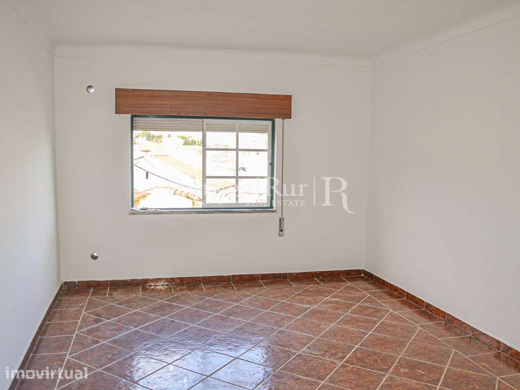 Moradia T5 com quintal, pronta a habitar, em Proença-a-Nova - Grande imagem: 5/45