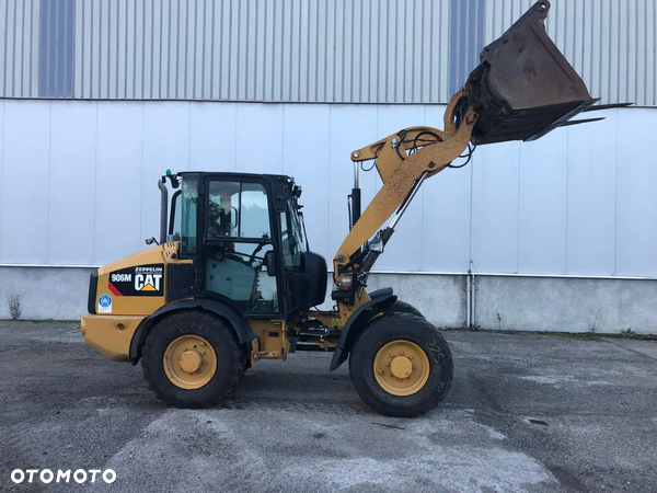 Caterpillar 906M