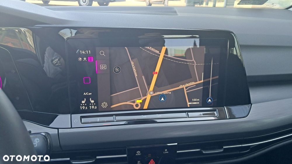 Volkswagen Golf 1.5 eTSI Style DSG - 18