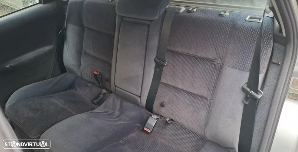 Opel Vectra Caravan 1.6 Elegance - 12