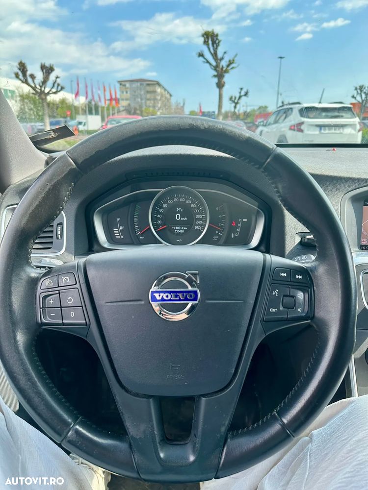 Volvo V60 D2 DRIVe Momentum - 12