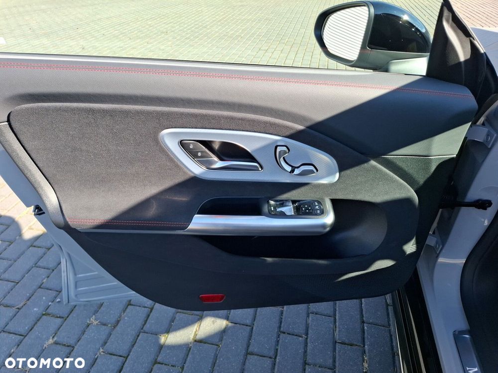 Mercedes-Benz CLA 200 mHEV 8G-DCT - 11