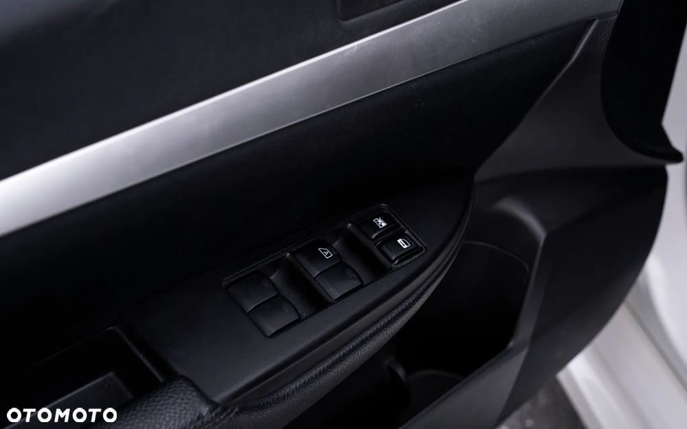 Subaru Legacy 2.0R Comfort - 12