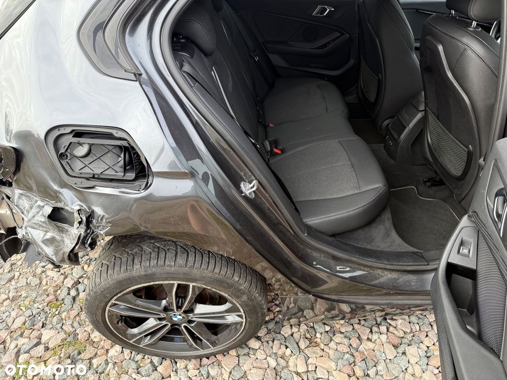 BMW Seria 1 118i GPF M Sport Shadow - 13