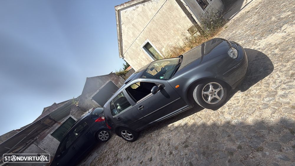 VW Golf 1.4i Confortline - 4
