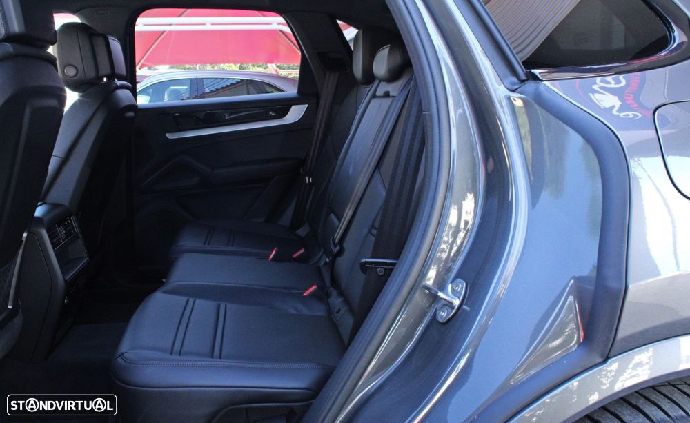 Porsche Cayenne S E-Hybrid Black Edition - 24